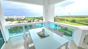 Large Apartment with Ocean View